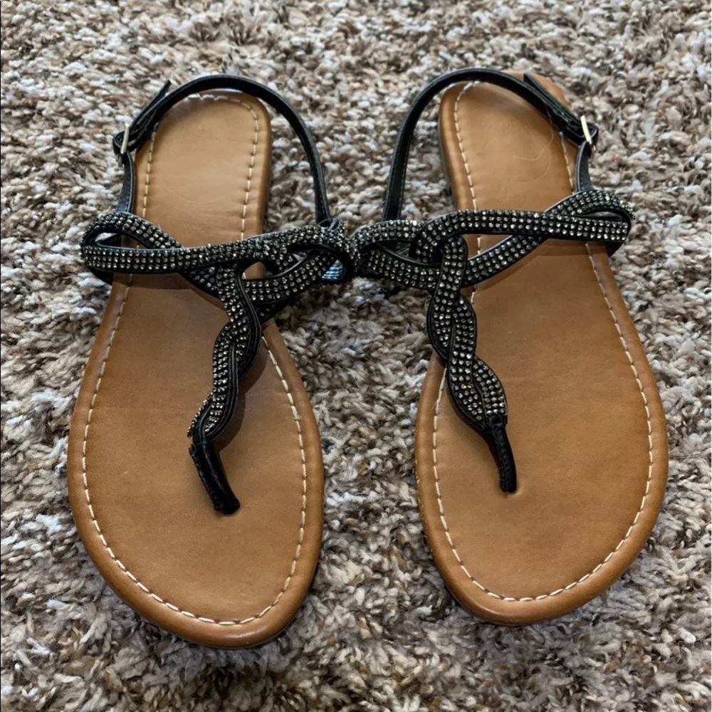 G by guess women’s sandals flip flops